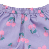 Close-up of the print and waist